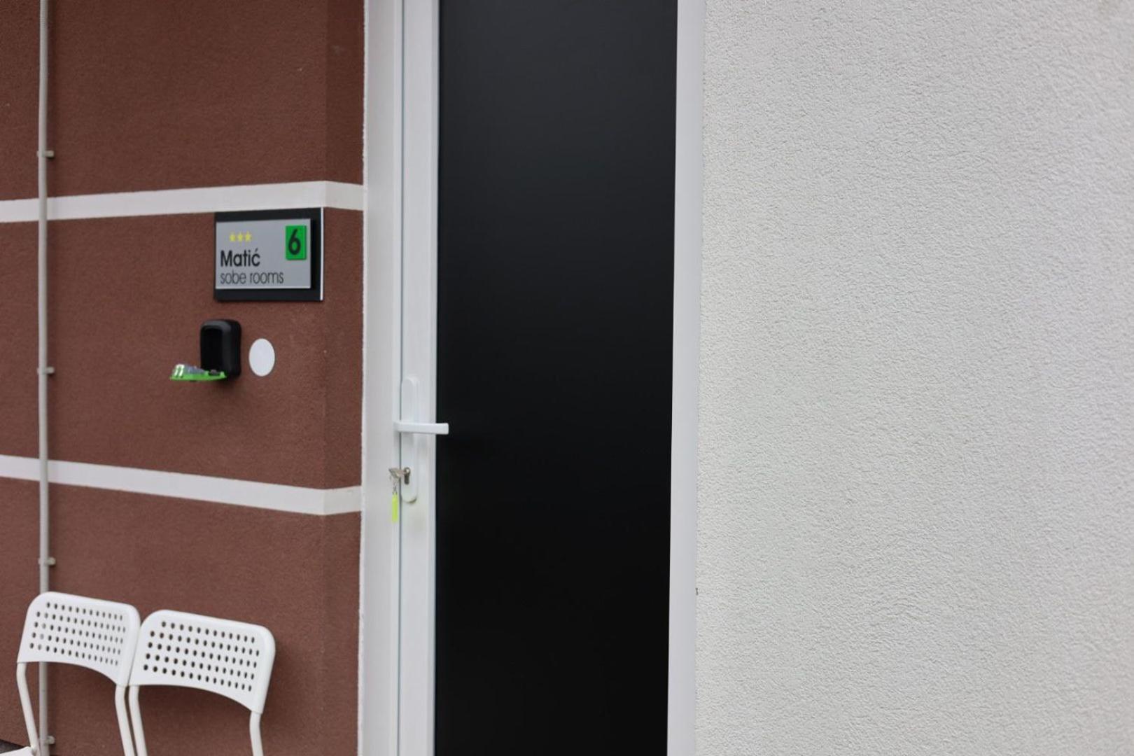 Rooms Matic 2 Velika Mlaka Exteriör bild